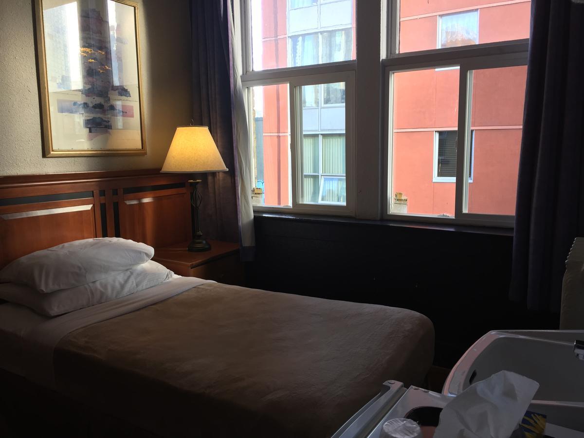 Hotel Ambassador Vancouver Dış mekan fotoğraf