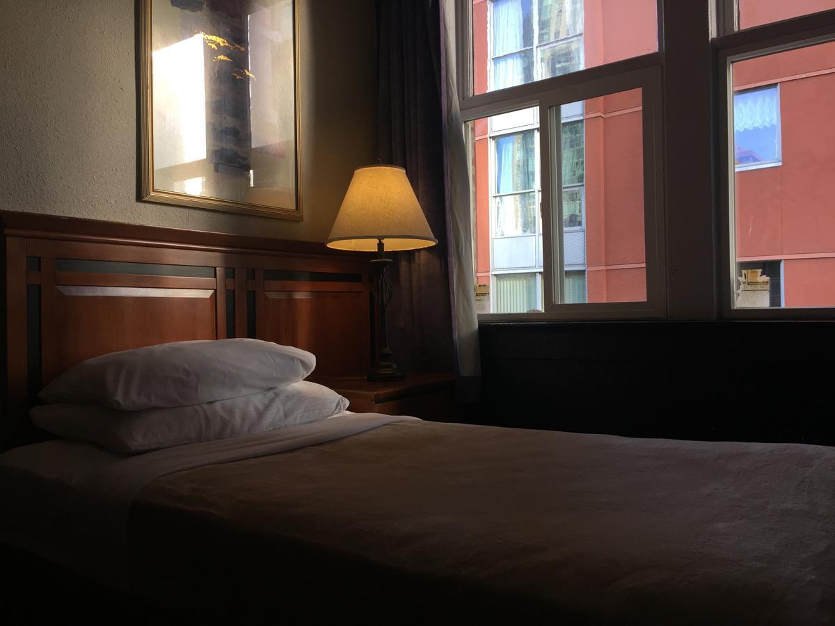 Hotel Ambassador Vancouver Dış mekan fotoğraf