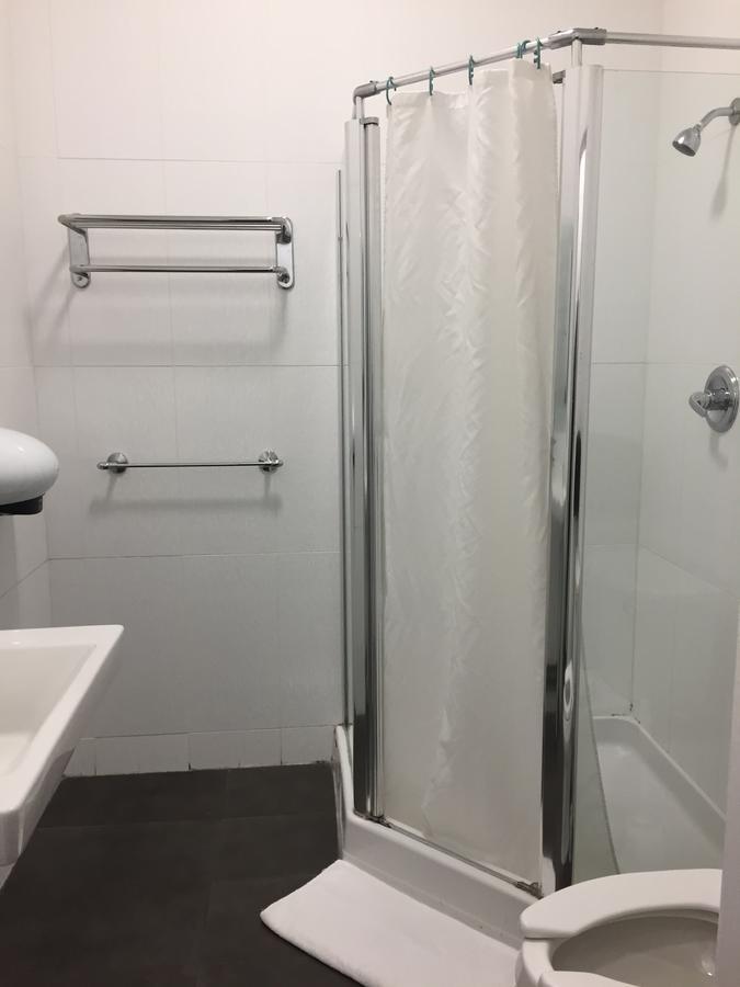 Hotel Ambassador Vancouver Dış mekan fotoğraf