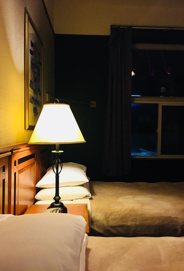 Hotel Ambassador Vancouver Dış mekan fotoğraf