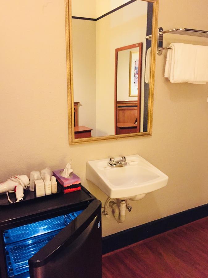 Hotel Ambassador Vancouver Dış mekan fotoğraf