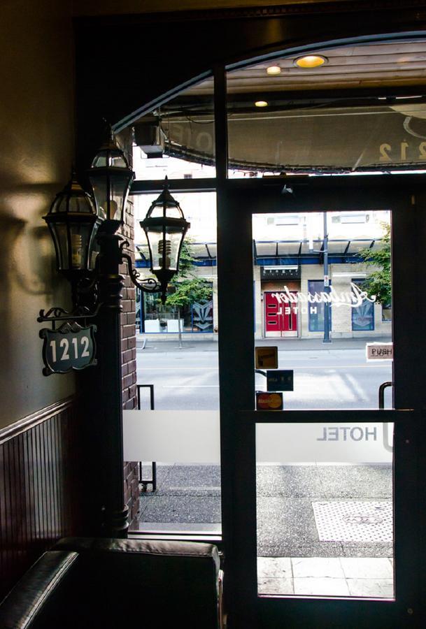 Hotel Ambassador Vancouver Dış mekan fotoğraf