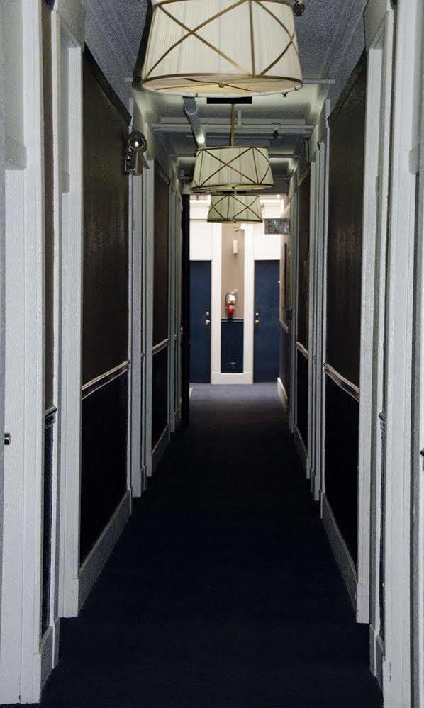 Hotel Ambassador Vancouver Dış mekan fotoğraf